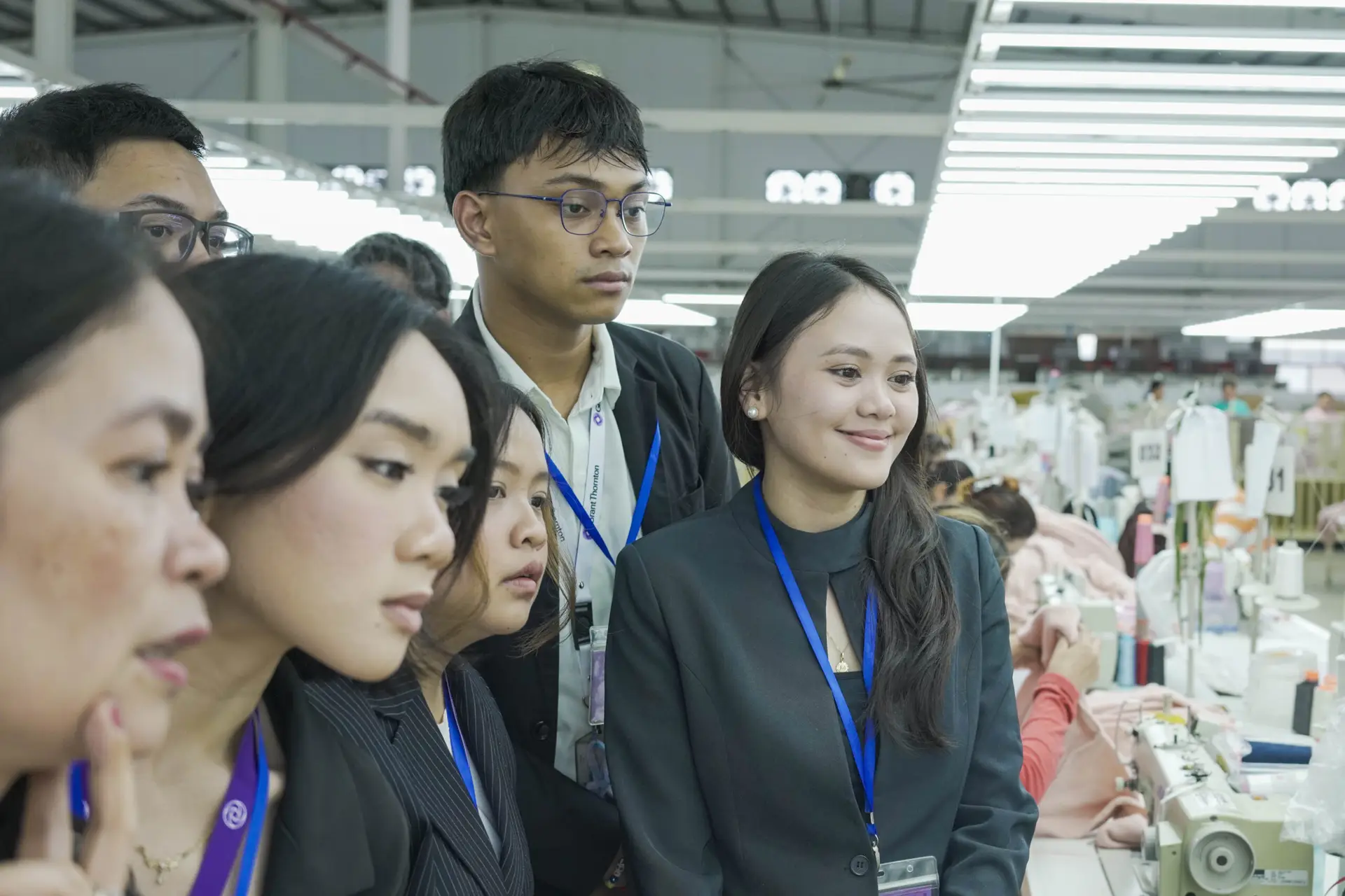 ラサール大学バコロド校の学生によるAgile Sweater工場訪問